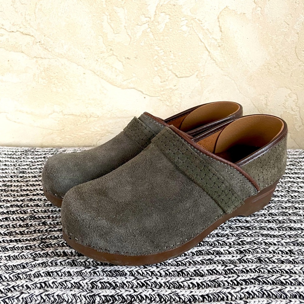 Sanita clogs